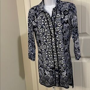 White House Black Market Navy and White Patterned Button-Up Tunic